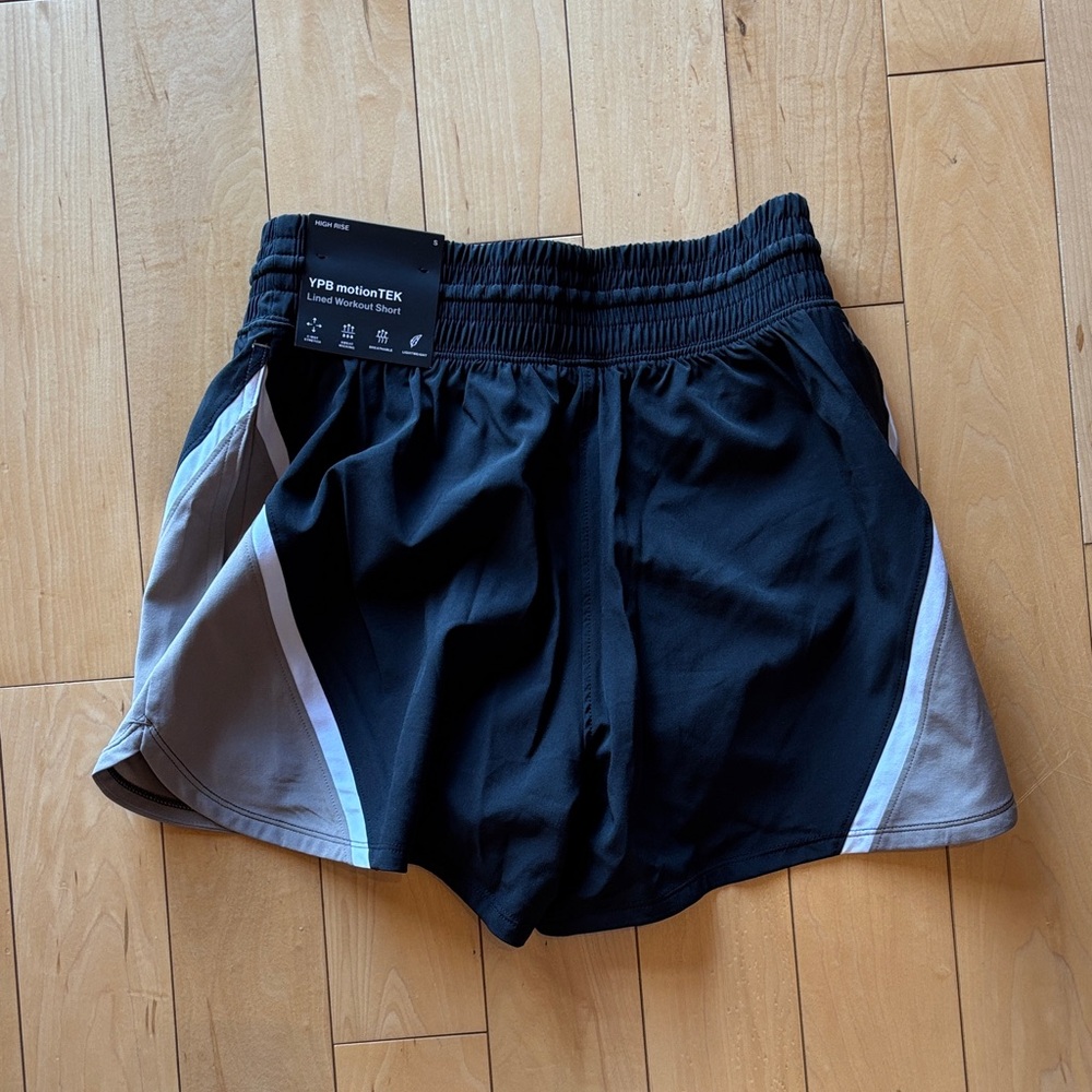 Abercrombie Black and Tan Athletic Shorts - Picture 2 of 3